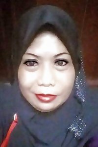 Favourite Malay mommy tudung 125